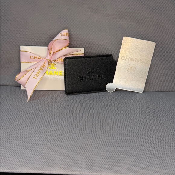 CHANEL Black Card Holder & Mirror Set | Gift w/ Purchase | New - Picture 3 of 3